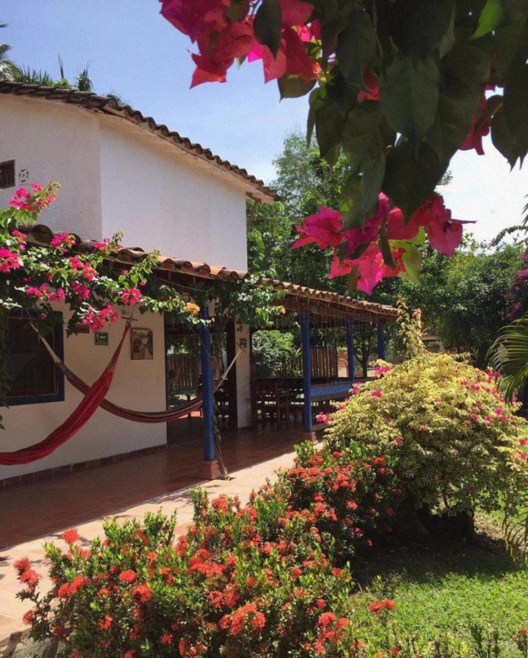 Hotel Y Restaurante Bienmesabe Santa Fe de Antioquia Exterior foto