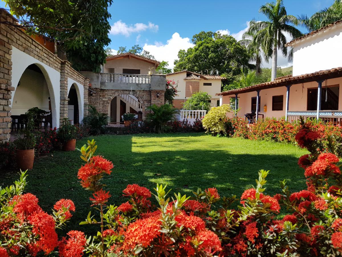 Hotel Y Restaurante Bienmesabe Santa Fe de Antioquia Exterior foto