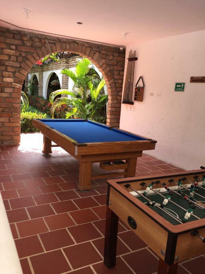 Hotel Y Restaurante Bienmesabe Santa Fe de Antioquia Exterior foto